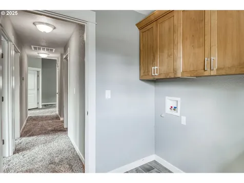 1545 E Fourth Avenue Sutherlin OR 97479