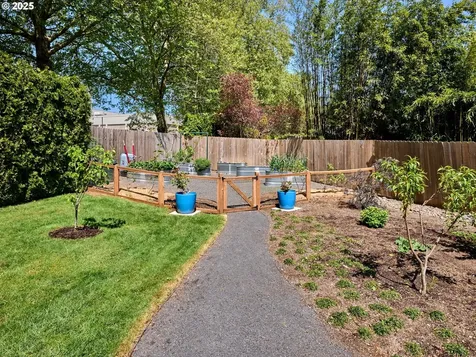 2235 Juntura Court S Salem OR 97302