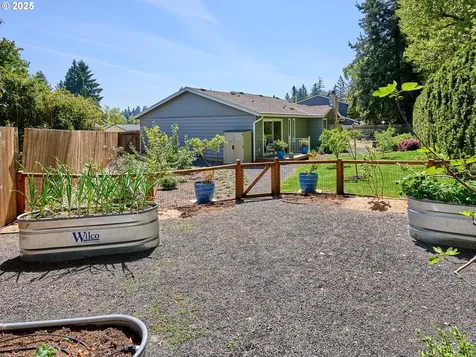 2235 Juntura Court S Salem OR 97302