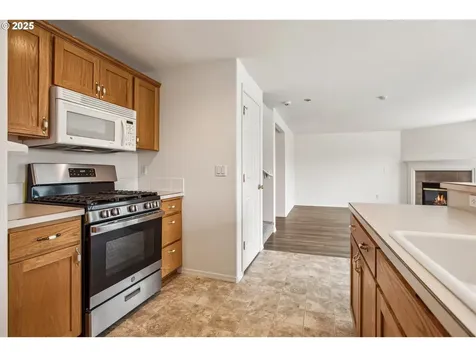2792 Revere Street Woodburn OR 97071