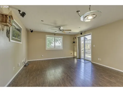 1235 Crystal Lane Lafayette OR 97127