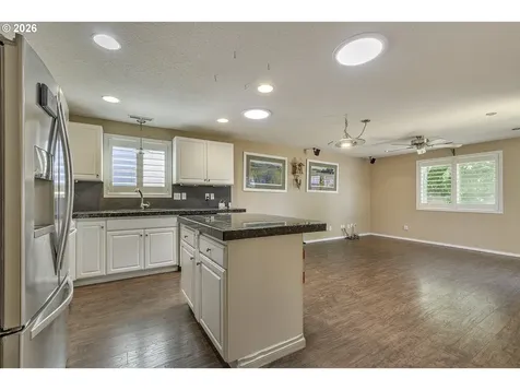 1235 Crystal Lane Lafayette OR 97127
