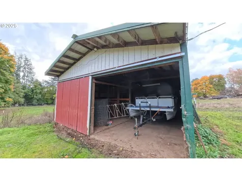 34125 E Lacomb Road Lebanon OR 97355