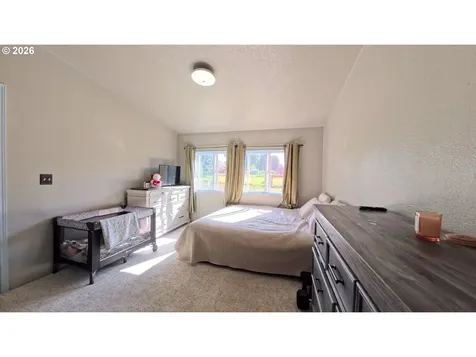 34125 E Lacomb Road Lebanon OR 97355