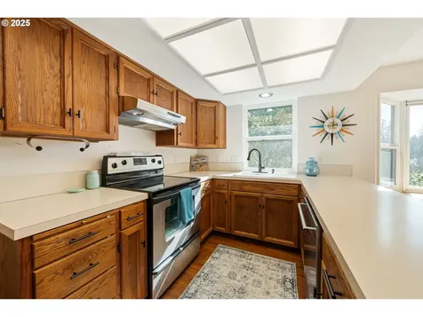 7130 SW Shady Lane Portland OR 97223