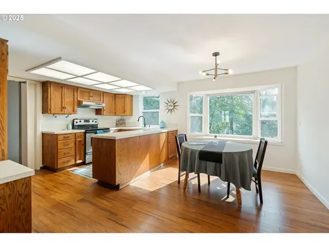 7130 SW Shady Lane Portland OR 97223