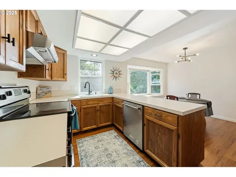 7130 SW Shady Lane Portland OR 97223