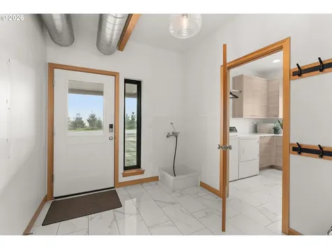 360 Smokey Valley Road Toledo WA 98591