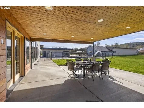 360 Smokey Valley Road Toledo WA 98591