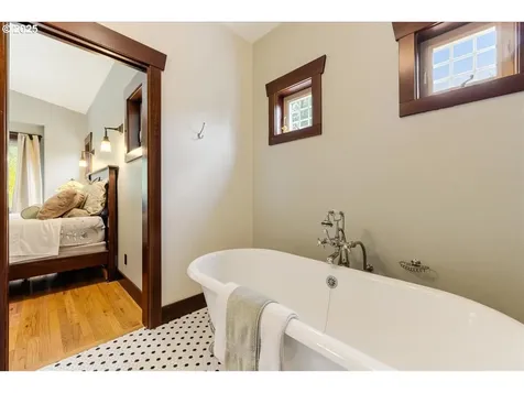 7524 SW Florence Lane Portland OR 97223