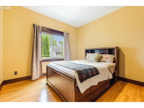 7524 SW Florence Lane Portland OR 97223