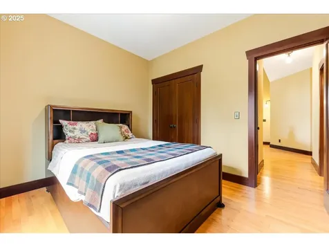 7524 SW Florence Lane Portland OR 97223