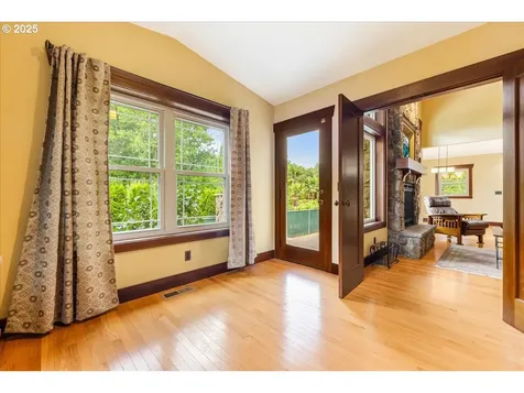 7524 SW Florence Lane Portland OR 97223
