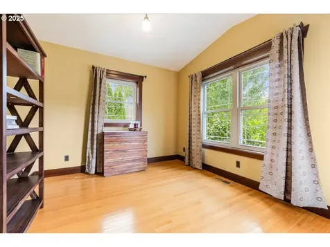 7524 SW Florence Lane Portland OR 97223