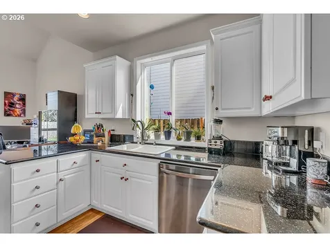 1224 SE 16th Avenue Canby OR 97013