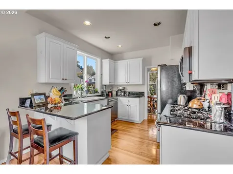 1224 SE 16th Avenue Canby OR 97013