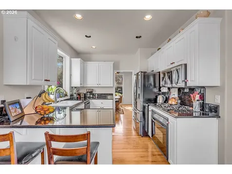 1224 SE 16th Avenue Canby OR 97013