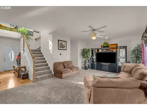 1224 SE 16th Avenue Canby OR 97013