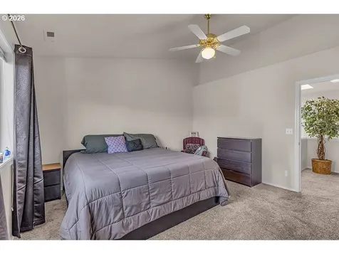 1224 SE 16th Avenue Canby OR 97013