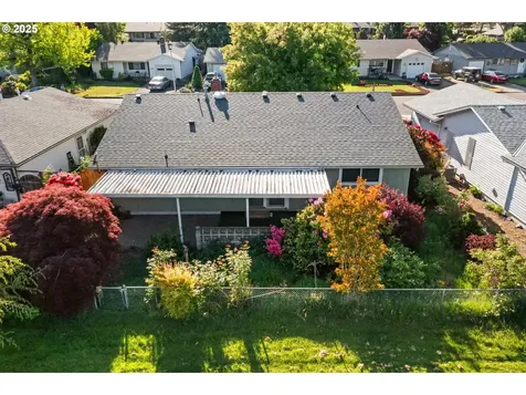 742 Oregon Way Woodburn OR 97071