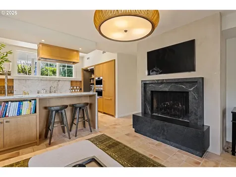 875 W 36th Avenue Eugene OR 97405