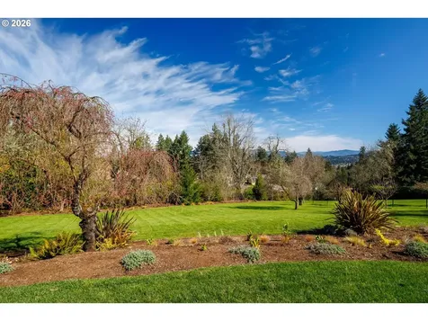 875 W 36th Avenue Eugene OR 97405