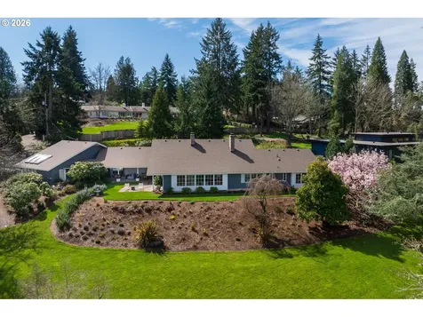 875 W 36th Avenue Eugene OR 97405