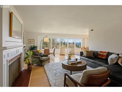 875 W 36th Avenue Eugene OR 97405