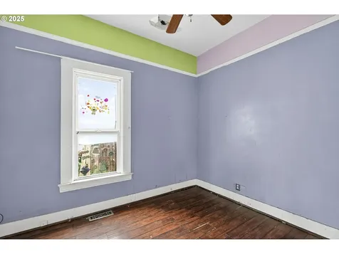 9734 N Exeter Avenue Portland OR 97203
