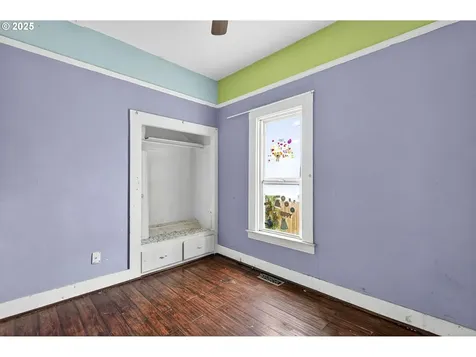 9734 N Exeter Avenue Portland OR 97203