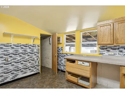 9734 N Exeter Avenue Portland OR 97203