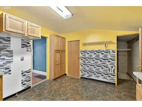 9734 N Exeter Avenue Portland OR 97203