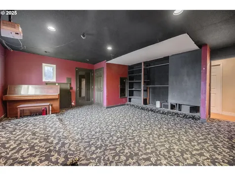7080 SW Taylors Ferry Road Portland OR 97223
