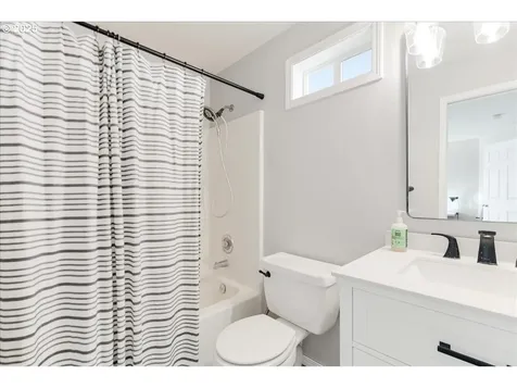 12603 NE 46th Street Vancouver WA 98682