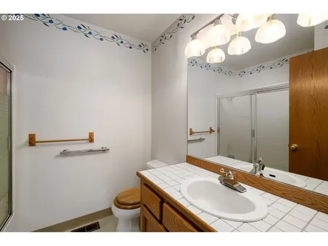 2840 NE Roberts Avenue Gresham OR 97030