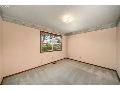 2840 NE Roberts Avenue Gresham OR 97030
