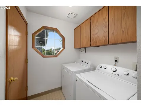 2840 NE Roberts Avenue Gresham OR 97030