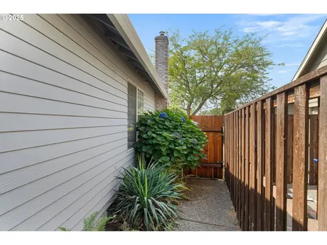 2840 NE Roberts Avenue Gresham OR 97030
