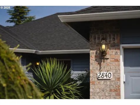 2840 NE Roberts Avenue Gresham OR 97030
