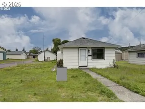 105 Redpath Kelso WA 98626