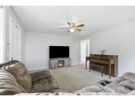 1401 Pierce Street Oregon City OR 97045