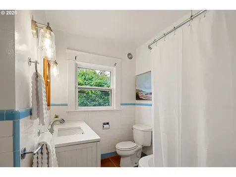 775 W 11th Avenue Eugene OR 97402