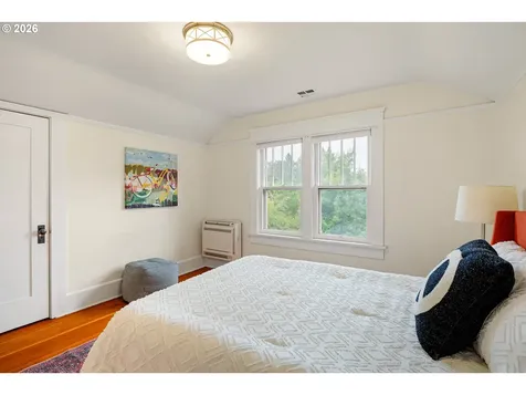 775 W 11th Avenue Eugene OR 97402