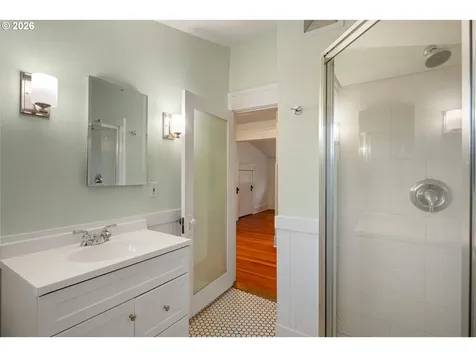 775 W 11th Avenue Eugene OR 97402