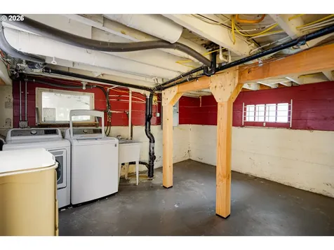 775 W 11th Avenue Eugene OR 97402