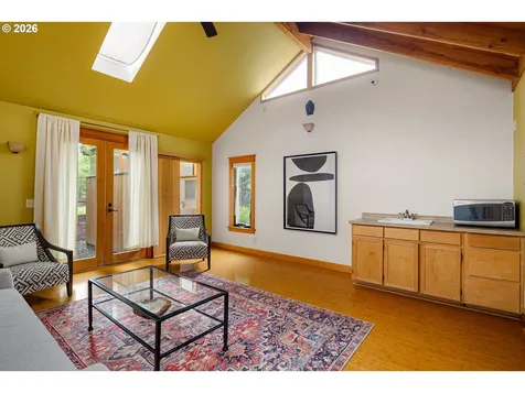 775 W 11th Avenue Eugene OR 97402