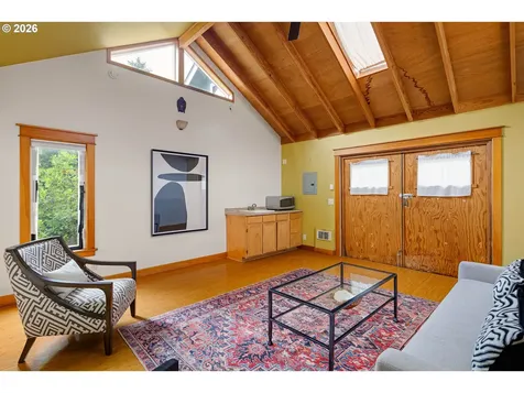 775 W 11th Avenue Eugene OR 97402