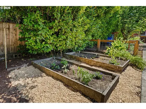775 W 11th Avenue Eugene OR 97402
