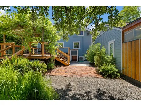 775 W 11th Avenue Eugene OR 97402