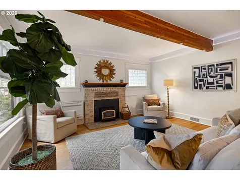775 W 11th Avenue Eugene OR 97402